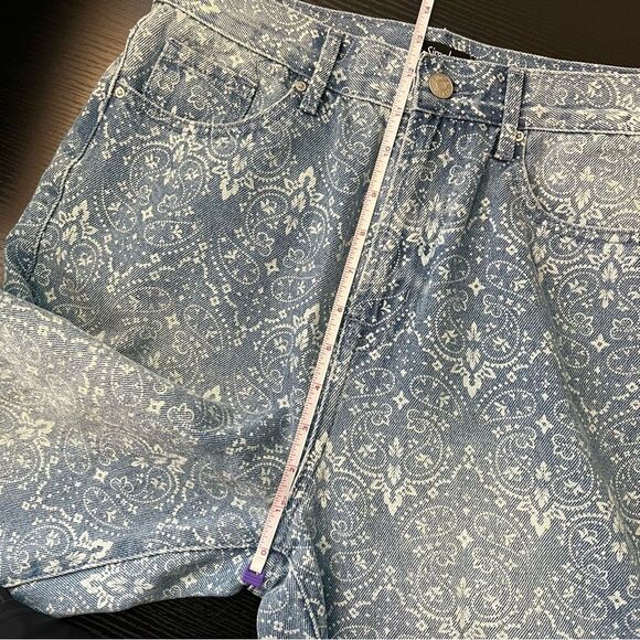 ✨ Simple Society Bandana Pattern Jeans High Rise Mom Style Straight Leg 5/27 - Picture 9 of 10